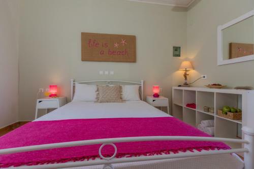 Hostal Sea View Studios