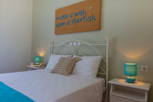 Hostal Sea View Studios