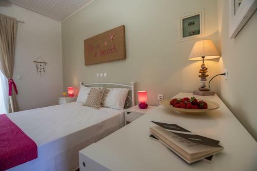 Hostal Sea View Studios