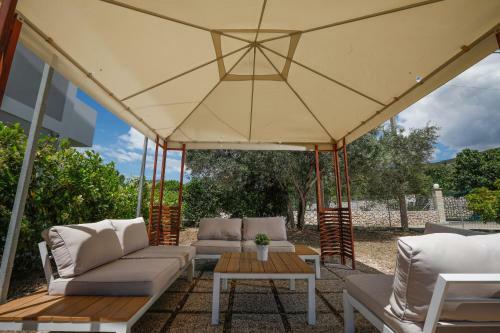 Hostal Sea View Studios
