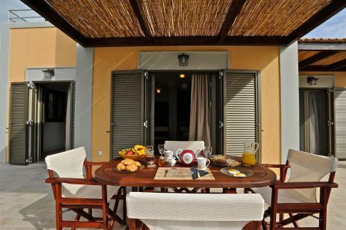 Elaia Villas
