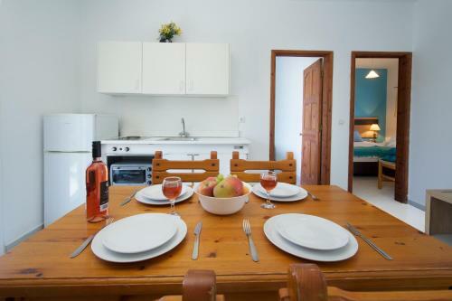 Iris Apartments