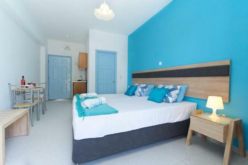 Iris Apartments