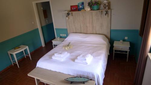 Hostal Kourmas Rooms