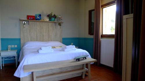 Hostal Kourmas Rooms