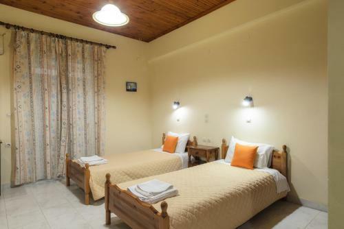 Hostal Artemis Apartments