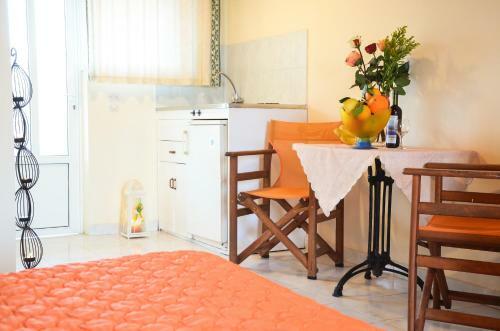 Hostal Artemis Apartments