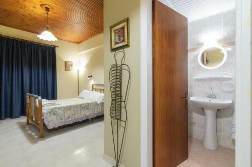 Hostal Artemis Apartments