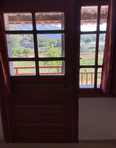 Hotel To Exari
