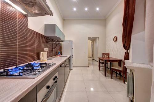 Four Bedroom Apartment Near The Nsc Olympic