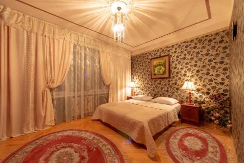 Comfortable Three Bedroom Apartment St. Kutuzova, 14