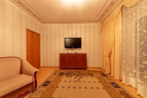 Comfortable Three Bedroom Apartment St. Kutuzova, 14