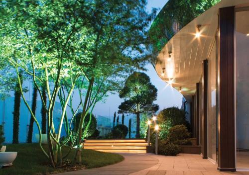 Royal Tower Vip Smart Apartments 3