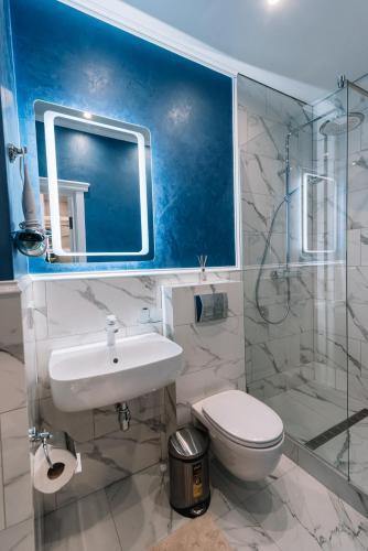 Royal Tower Vip Smart Apartments 3