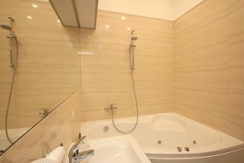 Inn Home Apartments - Kreshchatyk Area