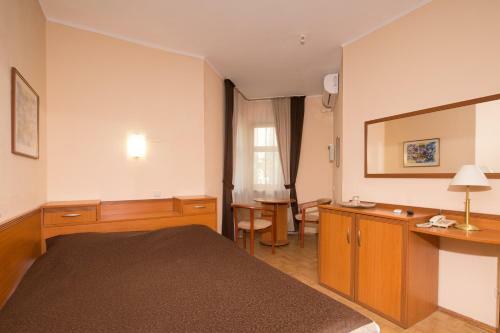 Hotel Zhayvir