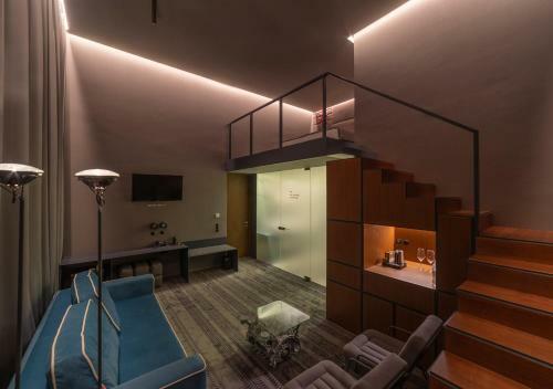 Design Hotel Road