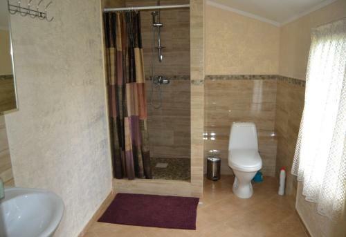 Hostal Komnata V Gostevom Dome Na Metro Osokorki