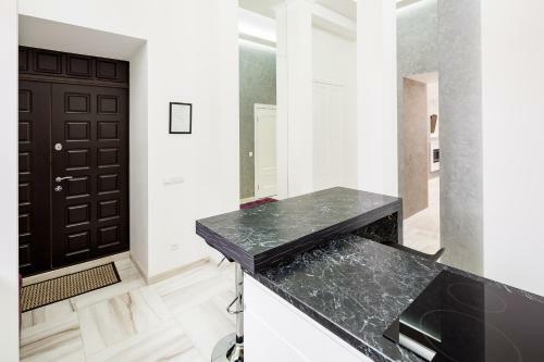 Deluxe Apartment In Horodotska 33