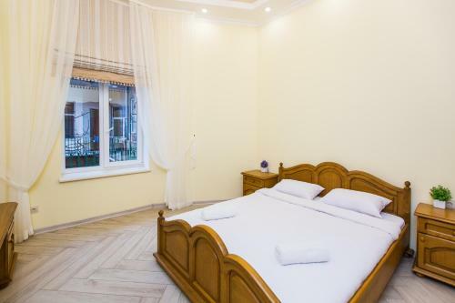 Avangard Sholom Aleichem Apartment