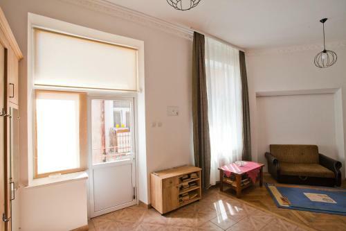 Central Apartment Near The Park
