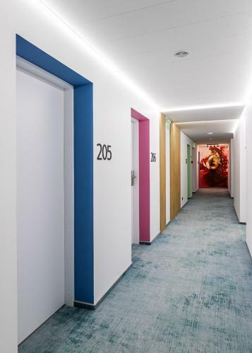 Hotel Reikartz Mural Lviv
