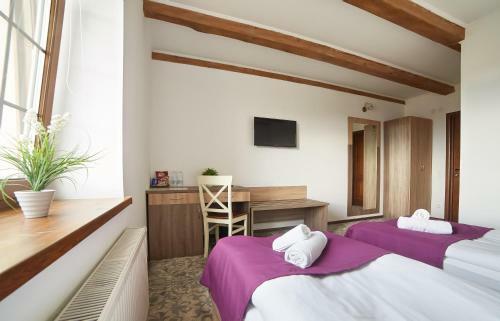 Coin Hotel