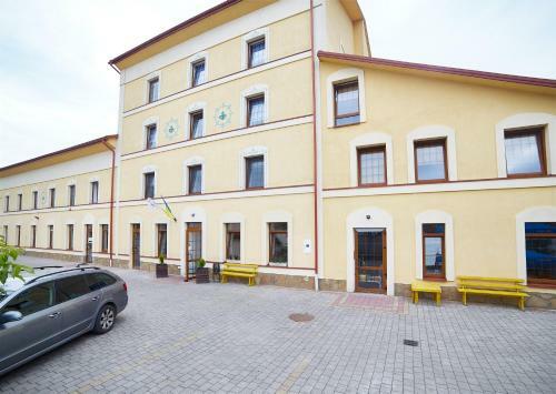 Coin Hotel