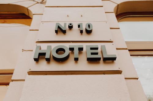Hotel N�10