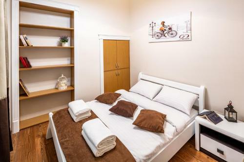 Avangard Sholom Aleichema Apartment