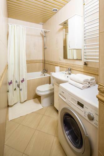 Avangard Sholom Aleichema Apartment