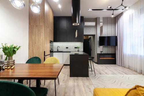 Vip Apartment On Leontovicha 5