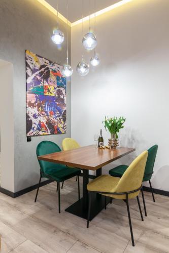 Vip Apartment On Leontovicha 5