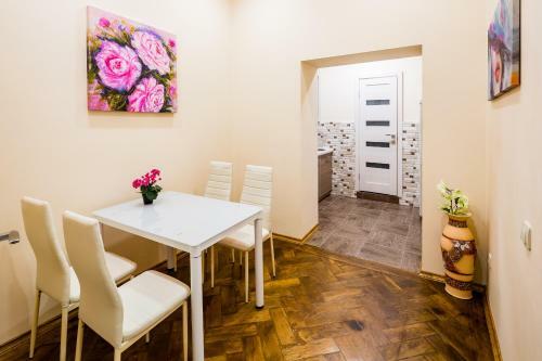 Apartment In Stavropigiyska