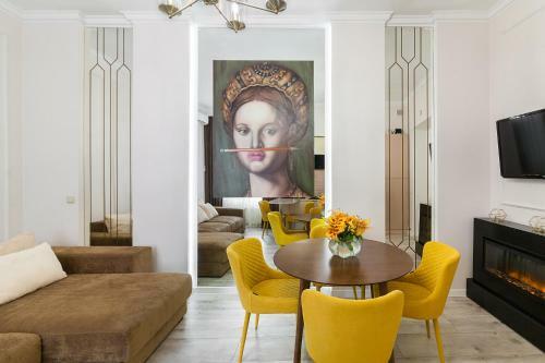 Avangard Deluxe Art Apartment