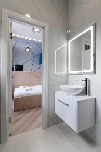 Lux Apartment On Kulisha 16