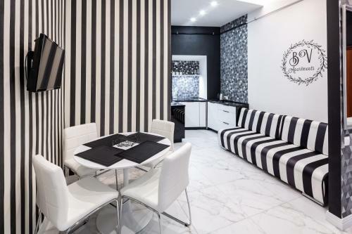 Bv Apartments Art Deco