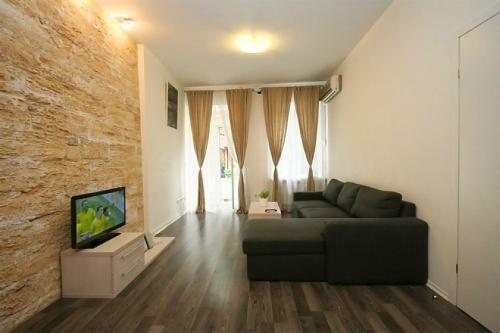 Bunina Apartment In The City Center