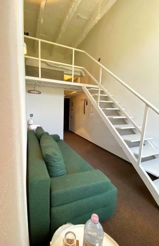 Lift Hotel Boutiqe