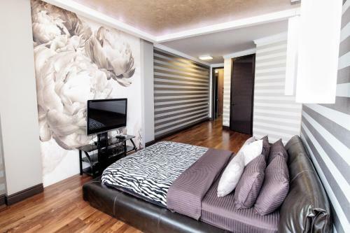 Panoramic Plaza Apartments