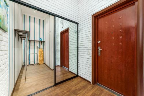 Stylish Apartment With A Balcony Overlooking The Park
