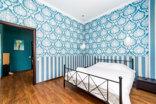 Stylish Apartment With A Balcony Overlooking The Park