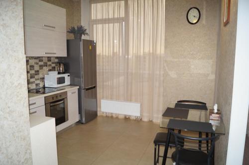 Apart Odessa Pearl 8