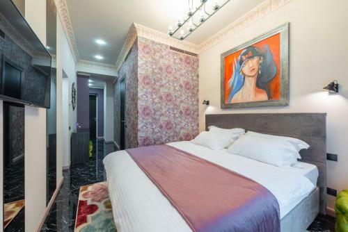 Mr Grey Boutique Hotel