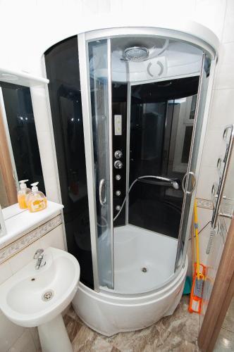 Cozy Apartment On Uspenskaya 8