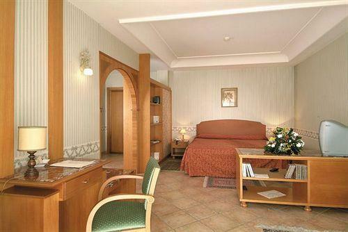 American Hotel