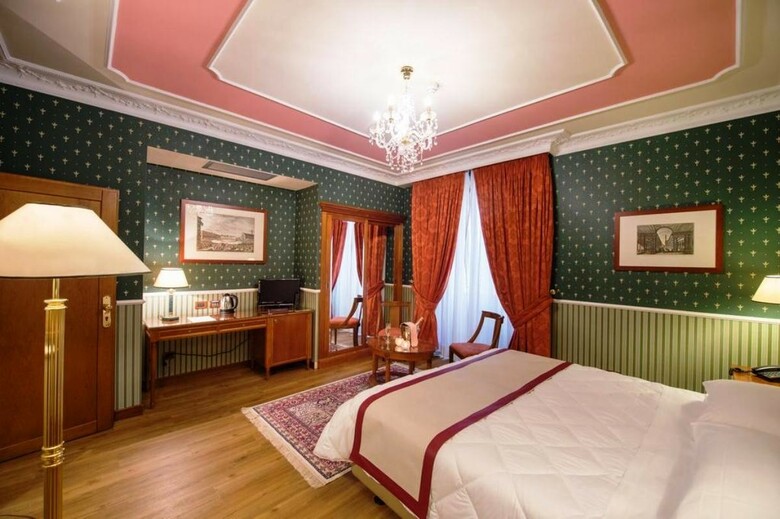Strozzi Palace Hotel