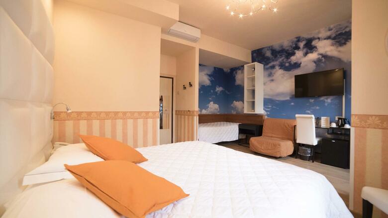Hotel Jane