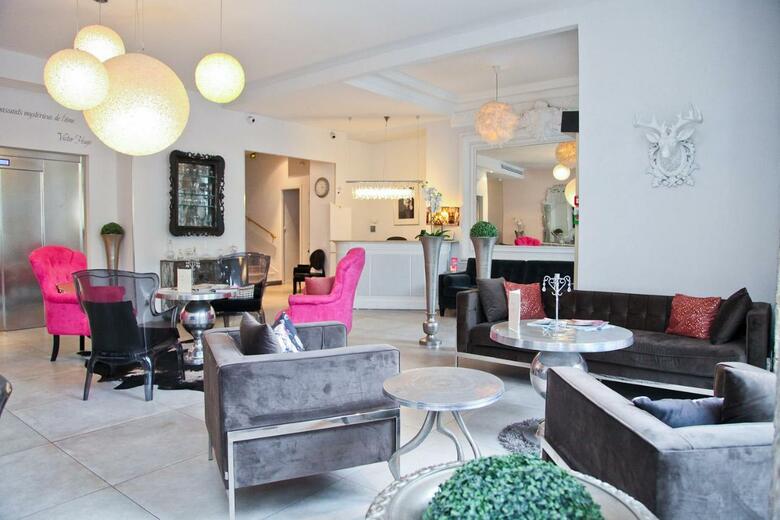 Nouvel Hotel Kinzy