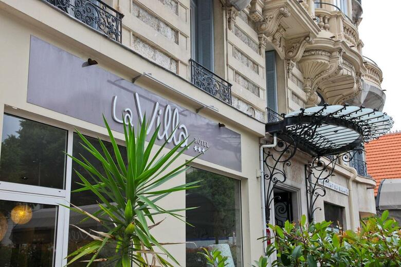 Nouvel Hotel Kinzy